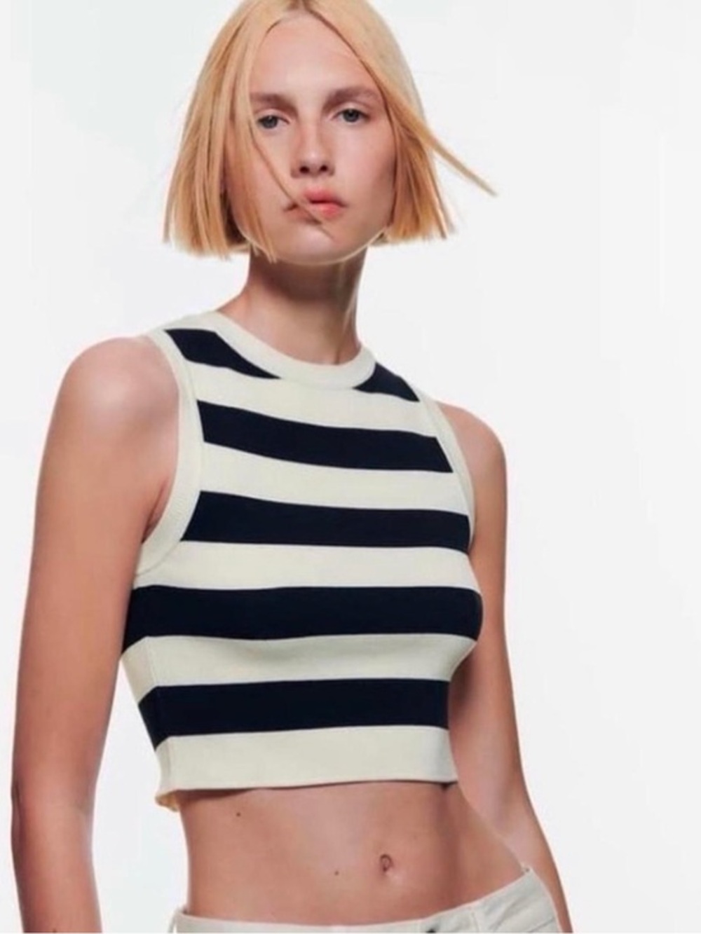 Zara Women’s Striped Black and White/Cream Cropped Tank Top size XS